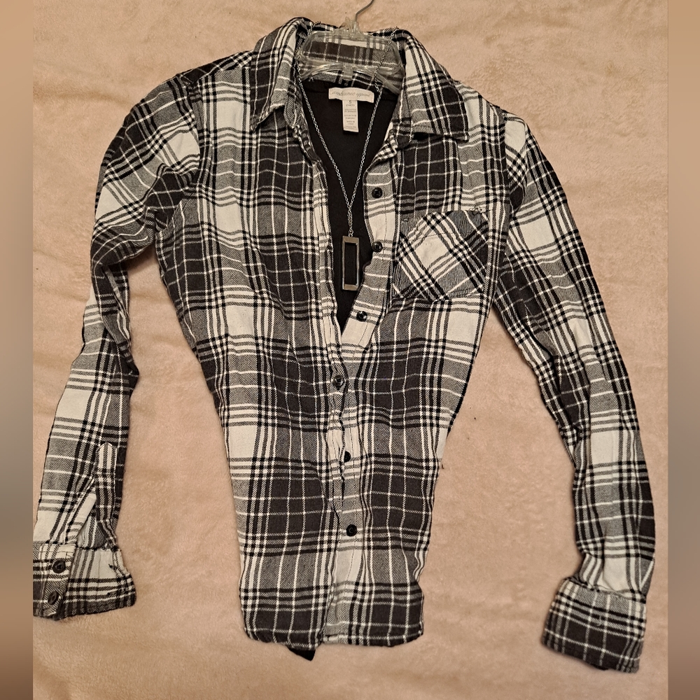 Black/White Shirt Sz SM